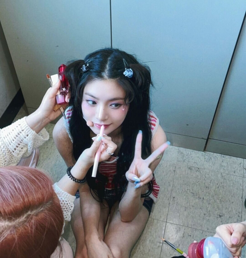 240618 EVERGLOW Yiren Instagram Update documents 1