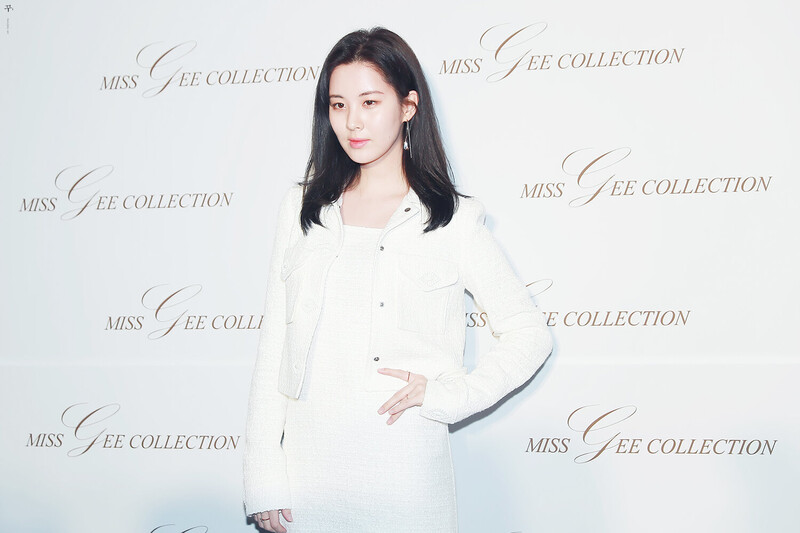 170329 Girls' Generation Seohyun at 'Miss Gee Collection' 2017 Seoul Fashion Week documents 1