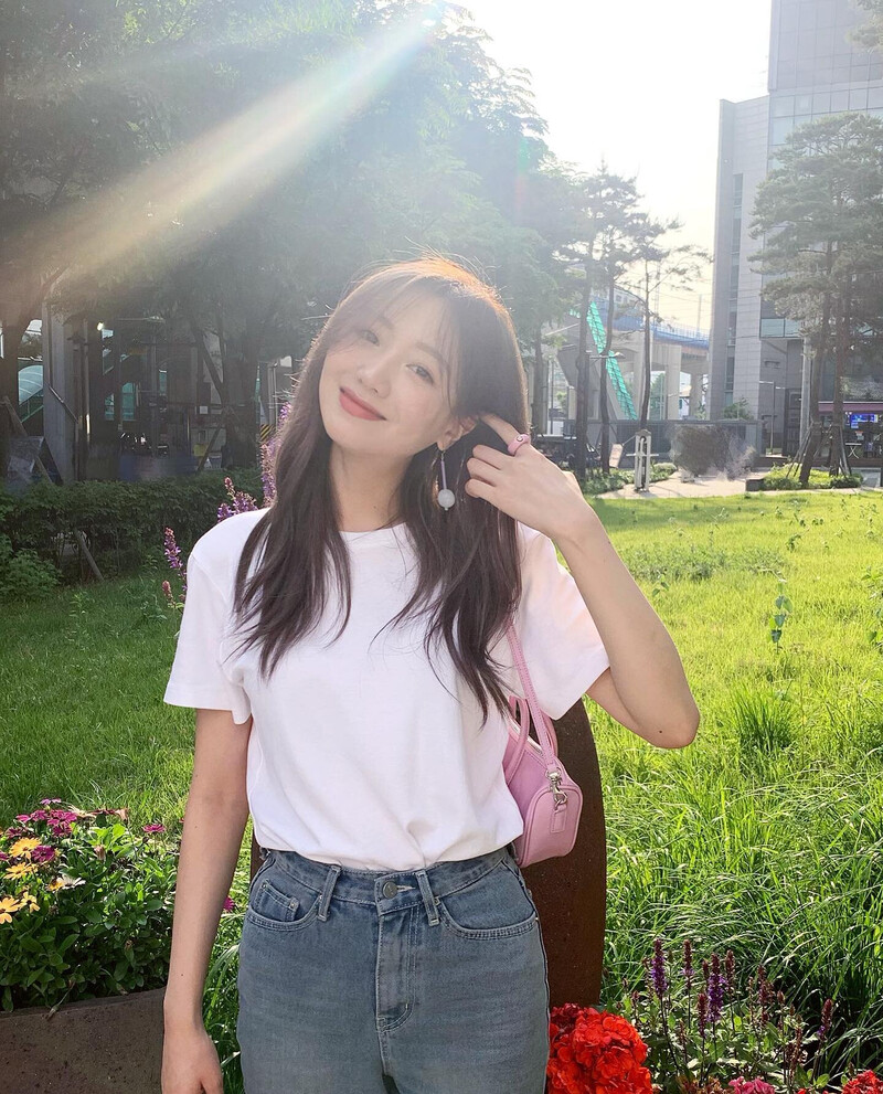 210617 Lovelyz Sujeong Instagram Update documents 6