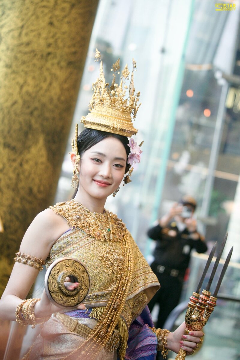 240414 (G)I-DLE Minnie - Songkran Celebration in Thailand documents 17