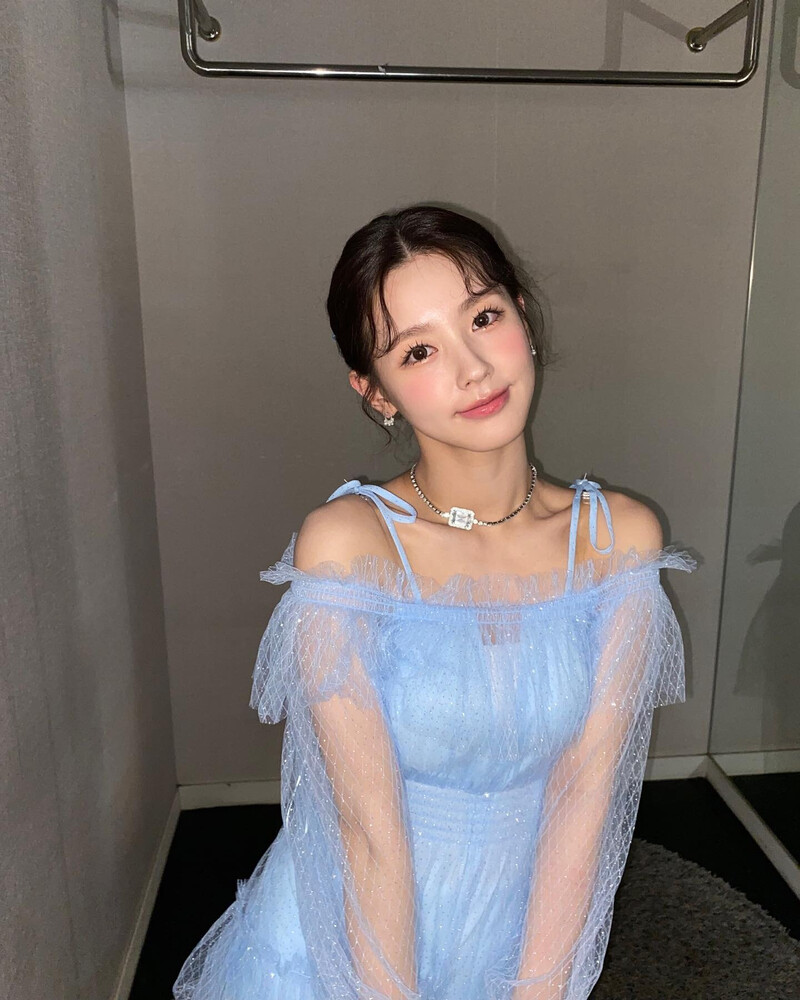 210713 (G)I-DLE Miyeon SNS Update documents 1