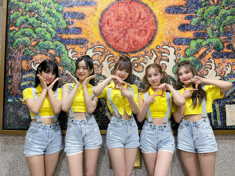 210716 WOOAH twitter update - 'Pandora' promotions at Simply K-pop CON-TOUR documents 2