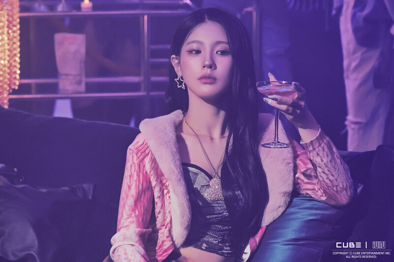 230530 Cube Naver Post - (G)I-DLE 'Queencard' MV Behind documents 1