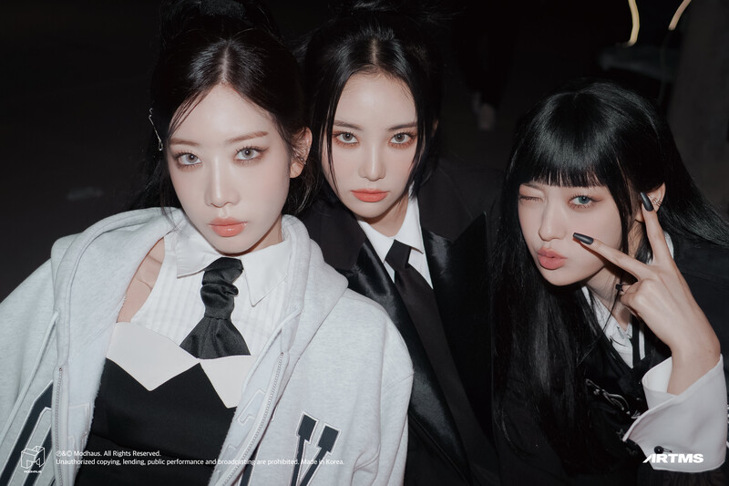 230929 ARTMS Naver Update - ODD EYE CIRCLE "Version Up" MV Behind the Scenes documents 1