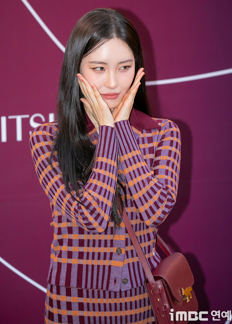 241024 Sunmi at Maison Kitsuné 2024 Autumn-Winter Collection documents 18