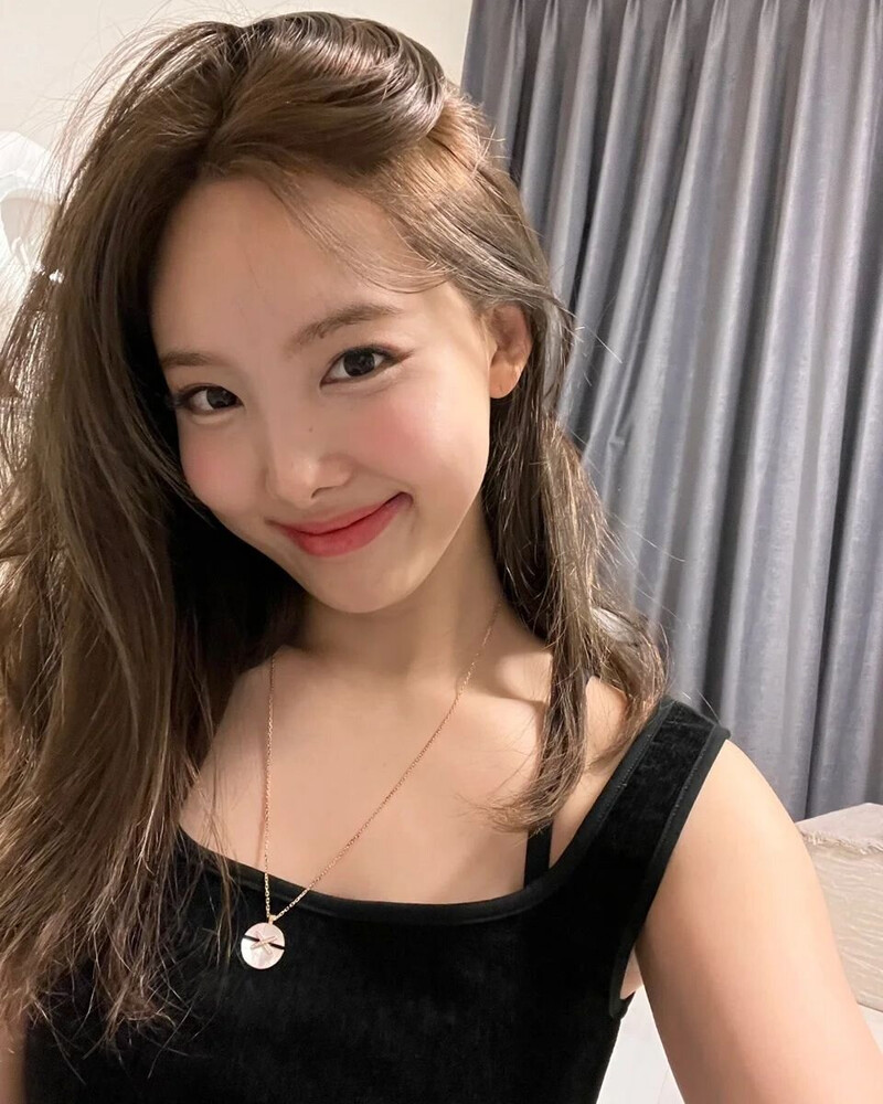 220210 TWICE Instagram Update - Nayeon documents 1