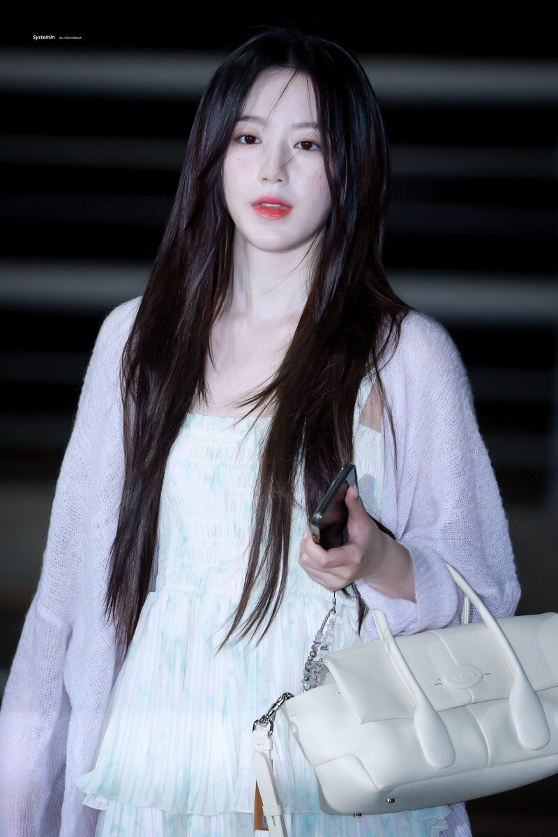 240418 (G)I-DLE Shuhua - ICN Airport documents 10