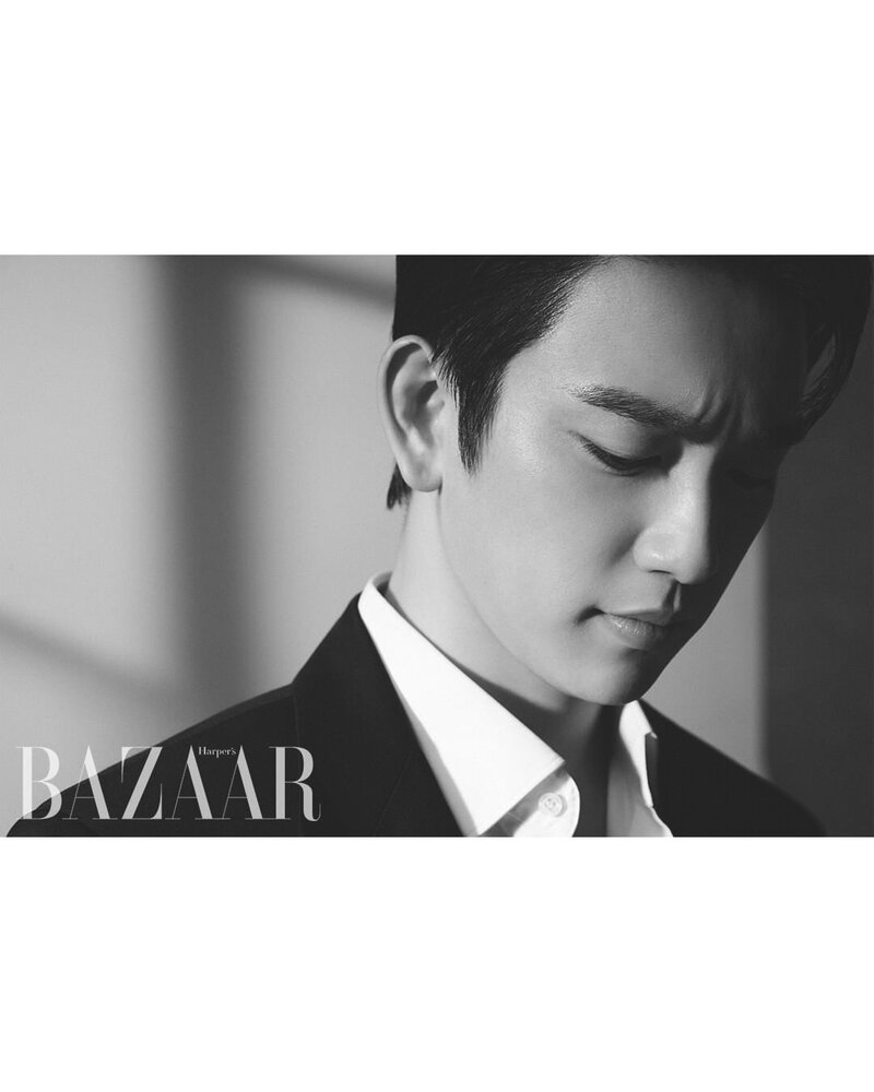 GOT7 Jinyoung for Harper's Bazaar Korea October Pictorial 2022 documents 6