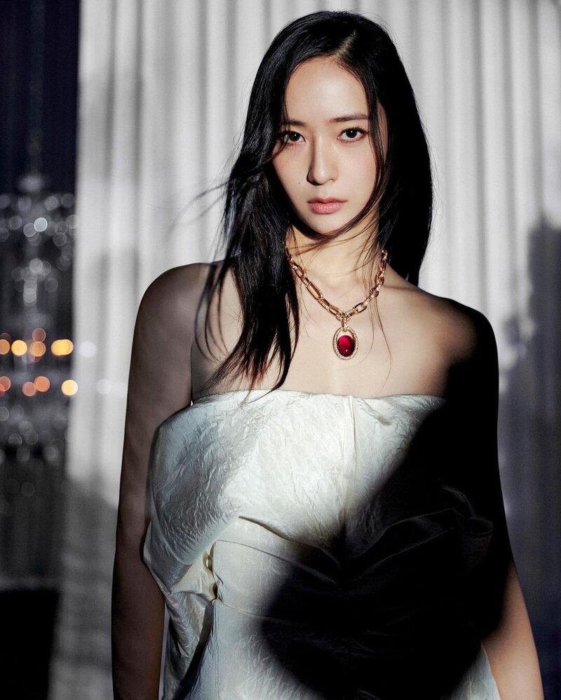 KRYSTAL JUNG for W KOREA Magazine - July Issue 2023 documents 7
