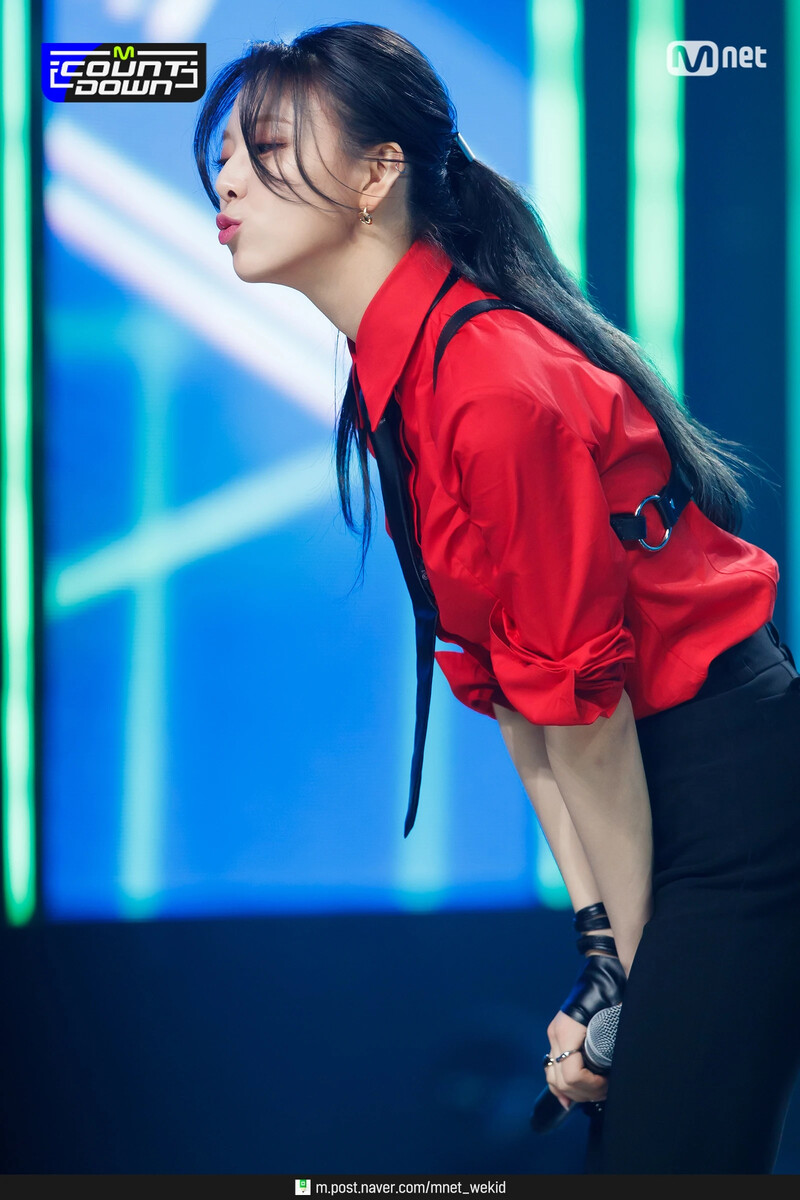 210513 ITZY 'Mafia in the morning' at M Countdown documents 13