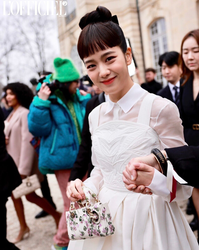 230123 JISOO- DIOR S/S 2023 Haute Couture Fashion Show at Paris documents 3