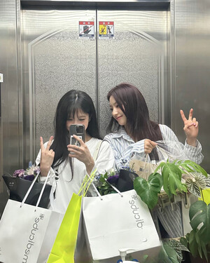 241005 fromis_9 Seoyeon Instagram Update with Saerom