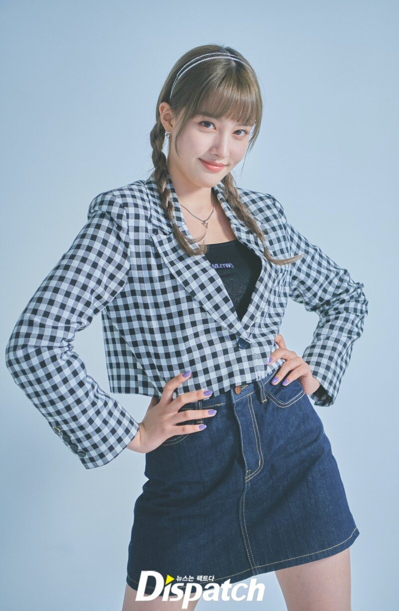 211112 STAYC Yoon 1st Anniversary Photoshoot by Dispatch documents 4