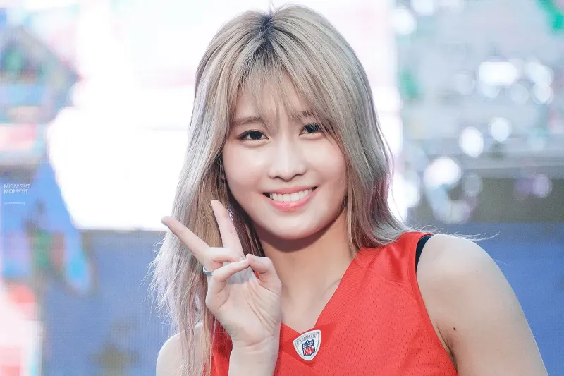 Momo103.jpg