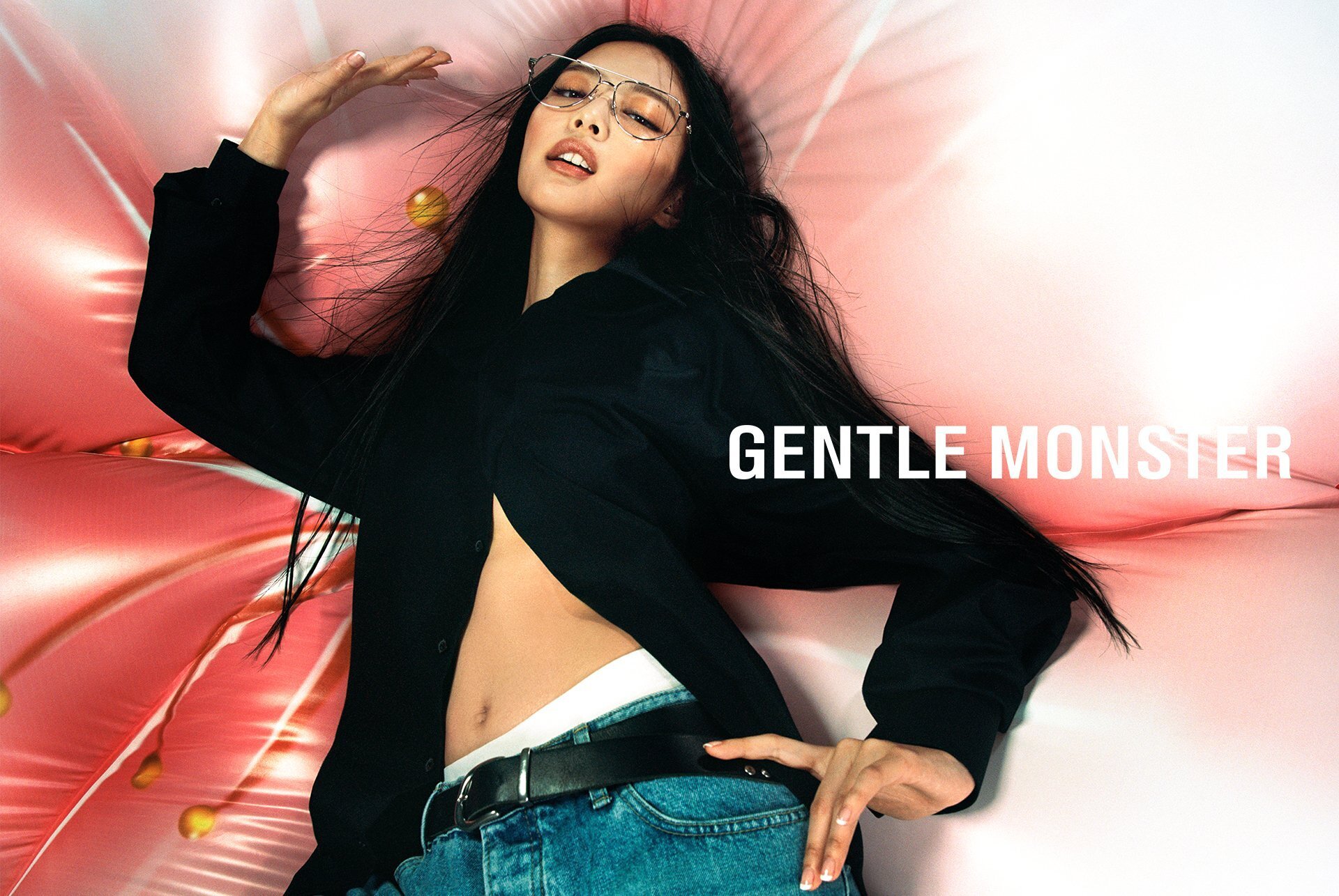 Play 'JENTLE GARDEN' with Jennie💝 #GentleMonsterxJennie #Jennie
