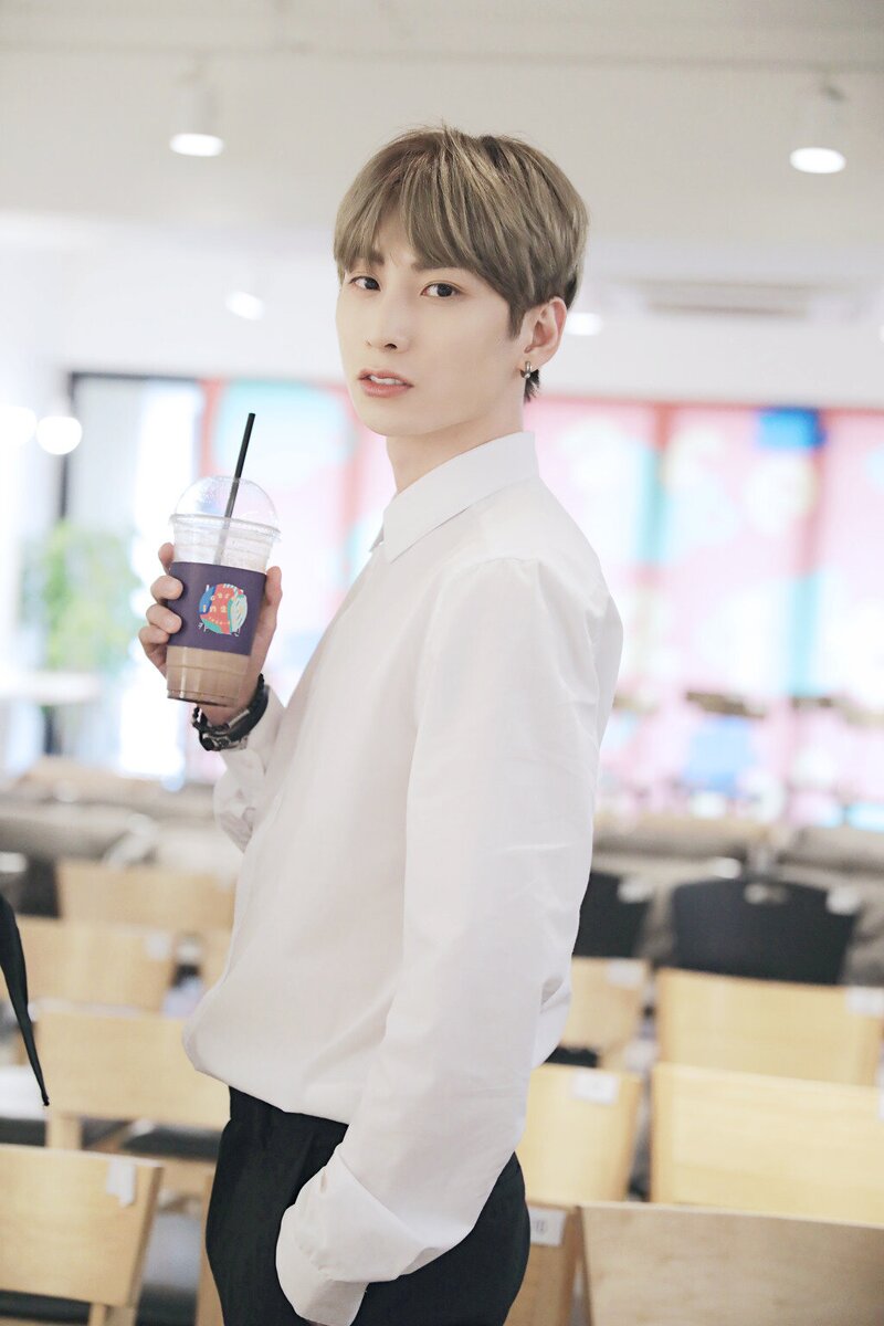 190628 - Fan Cafe - IN2IT Cafe Behind Photos documents 14