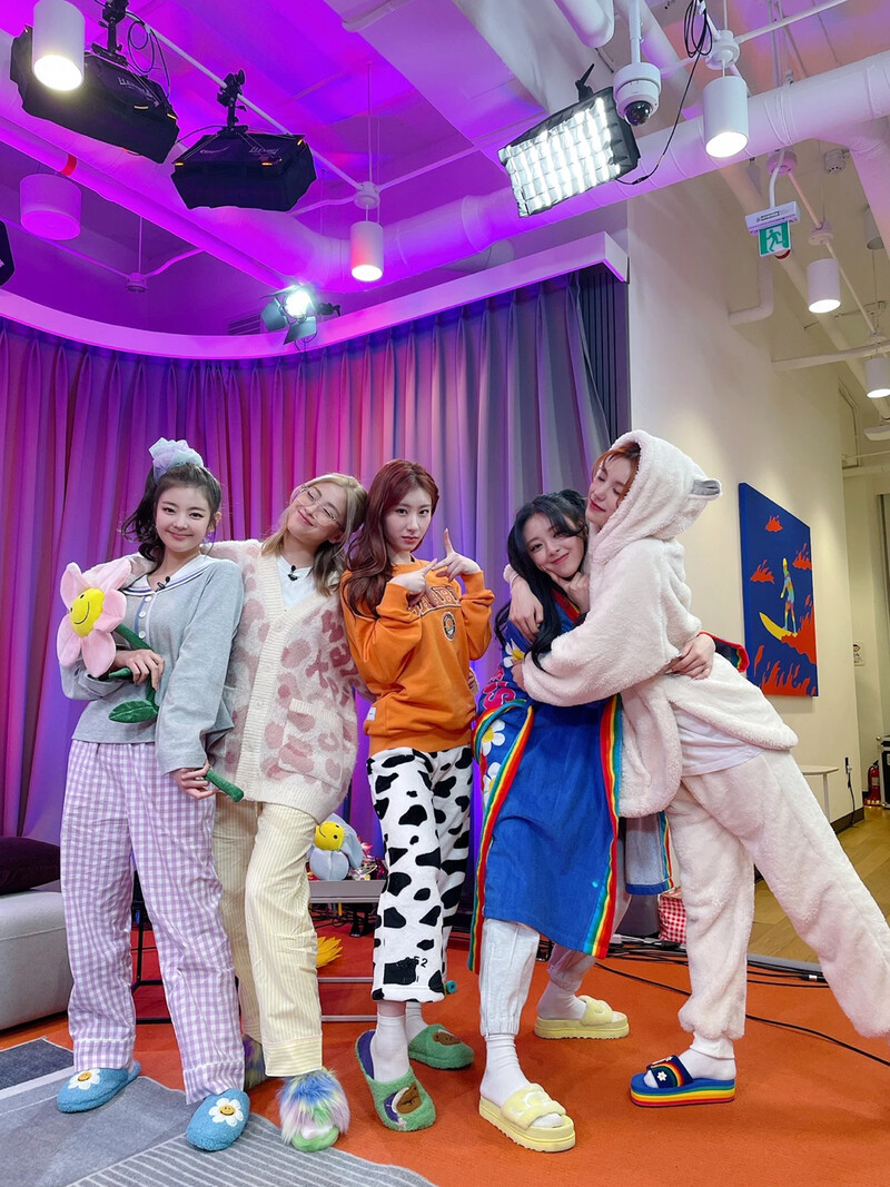 210312 ITZY Twitter Update documents 2