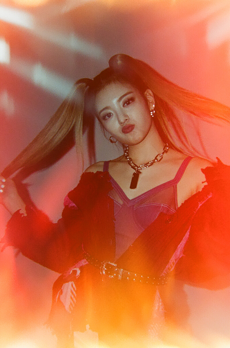 210930 MPD Twitter Update - September Film Camera - ITZY documents 9