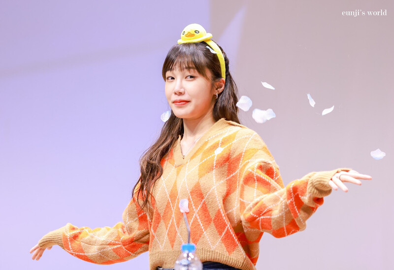 220219 Apink EUNJI at fansign event documents 15