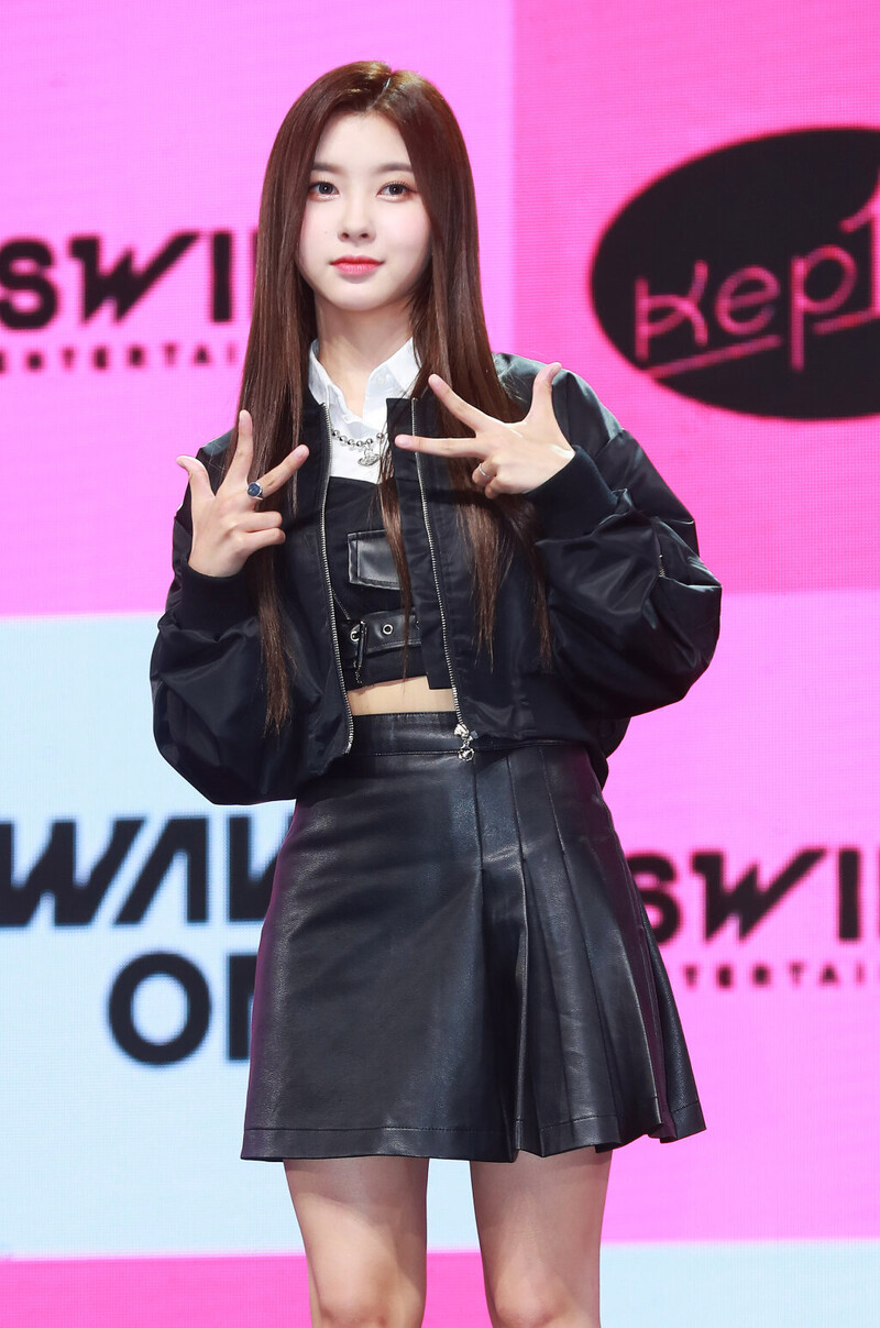 221013 Kep1er Dayeon 'TROUBLESHOOTER' Showcase | kpopping