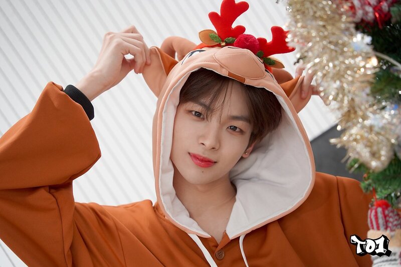 221227 WAKEONE Naver Post Update - TO1 Christmas Photos documents 2