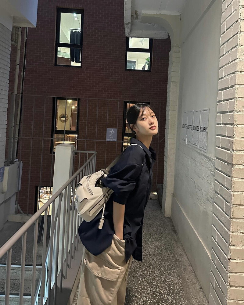 240907 fromis_9 Seoyeon Instagram Update documents 3