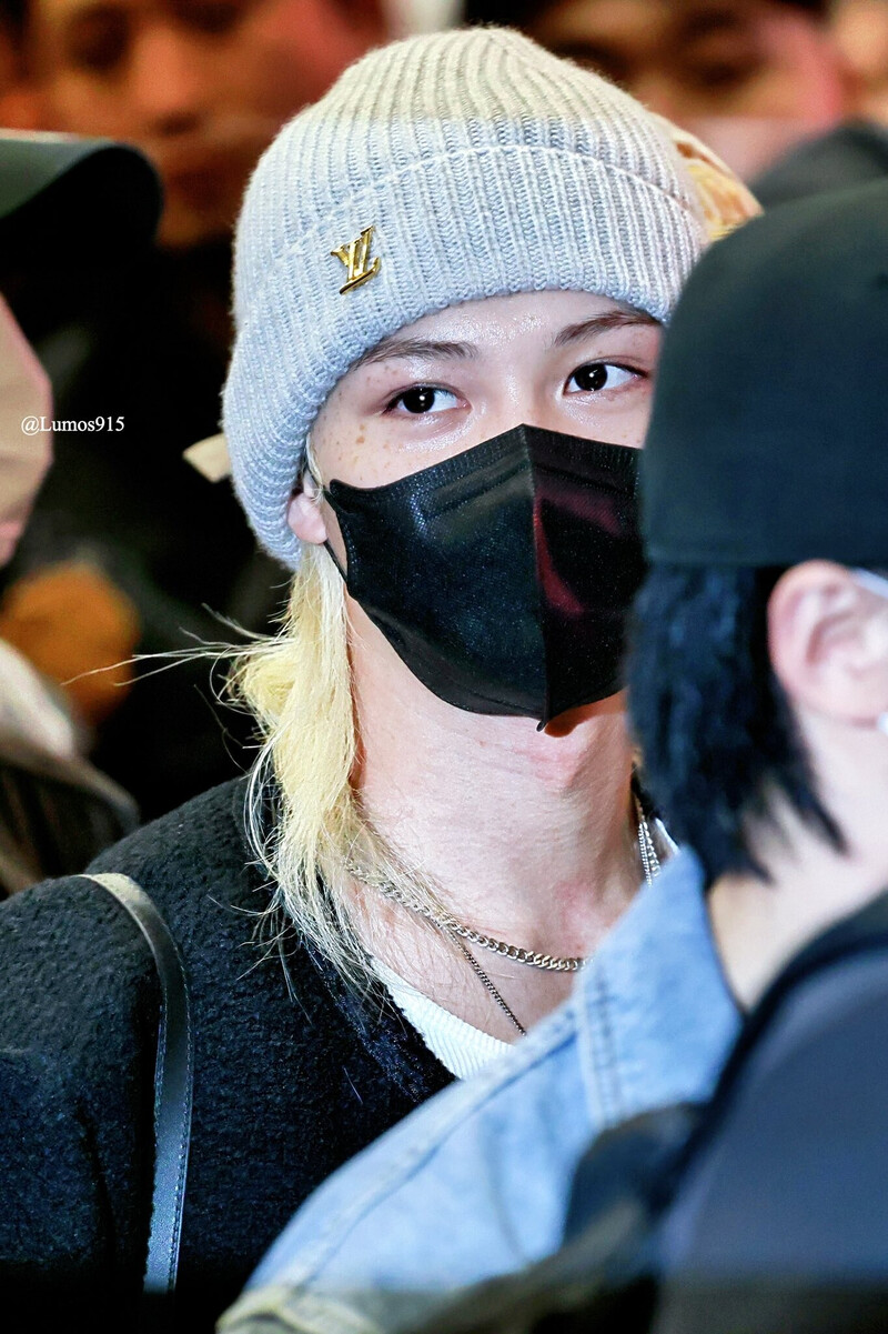 241110 FELIX at Gimpo Airport documents 1