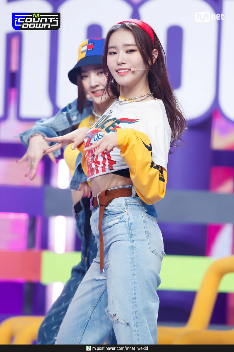 210318 Weeekly - 'After School' at M Countdown documents 16