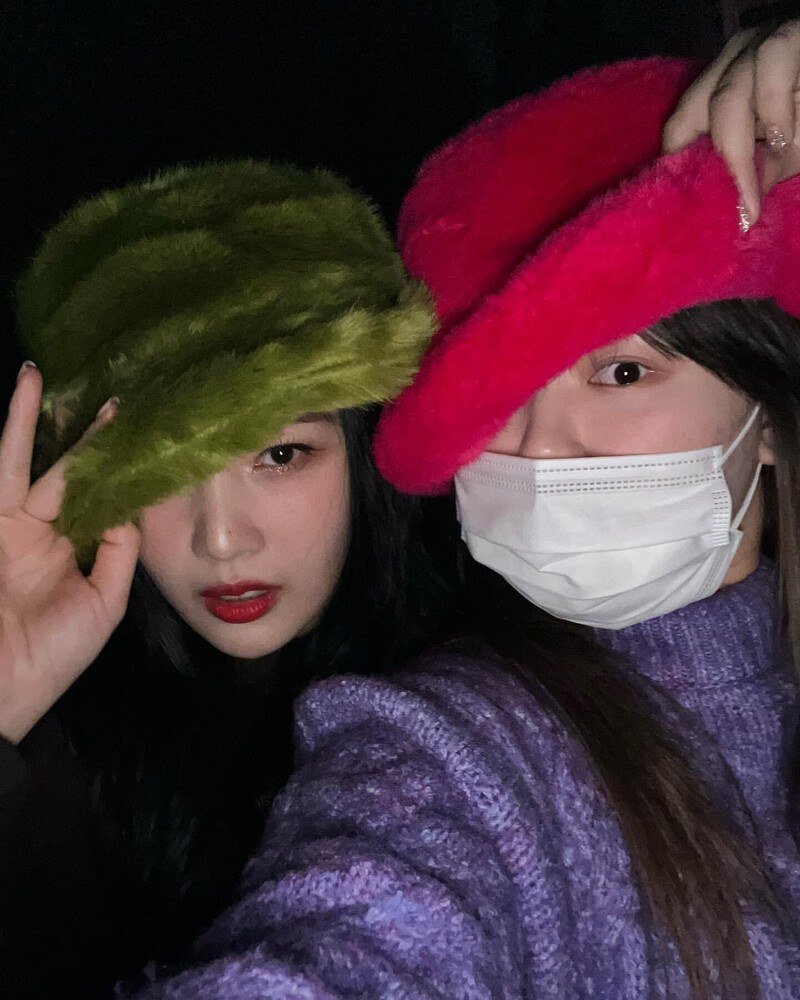 221217 Red Velvet Joy Instagram Update documents 13