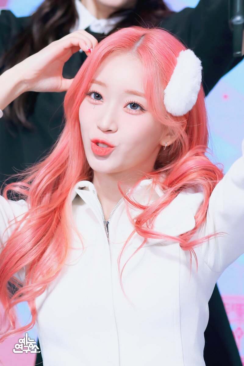 230218 STAYC - 'Poppy' at Music Core documents 1