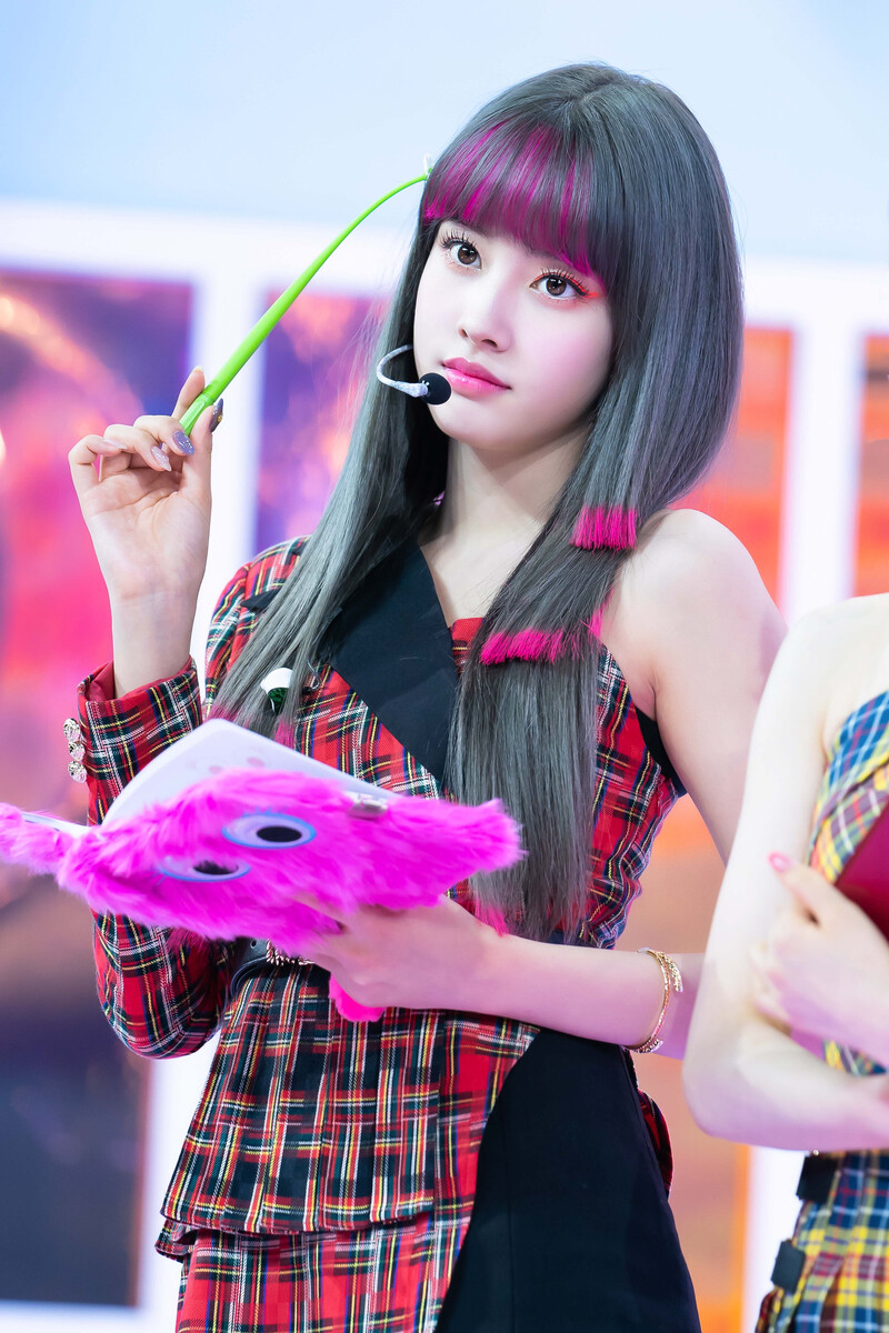 210912 STAYC - 'STEREOTYPE' at Inkigayo documents 5