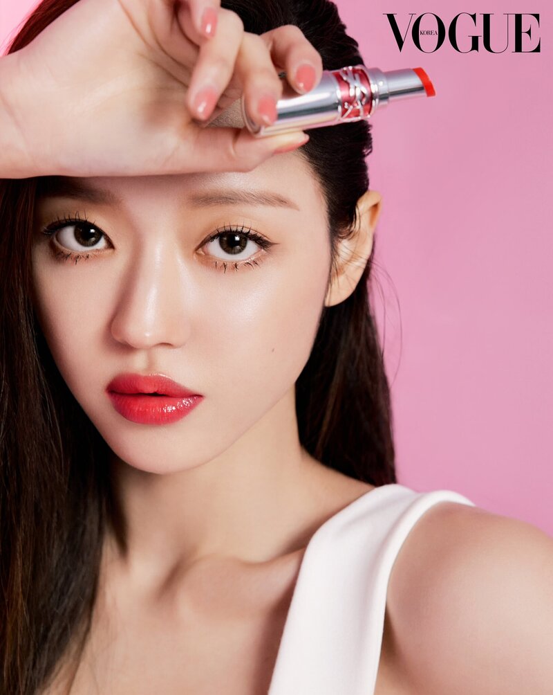 220103 OH MY GIRL Yooa for Yves Saint Laurent x Vogue documents 3