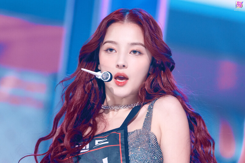 220116 MOMOLAND Nancy - 'Yummy Yummy Love' at Inkigayo documents 1