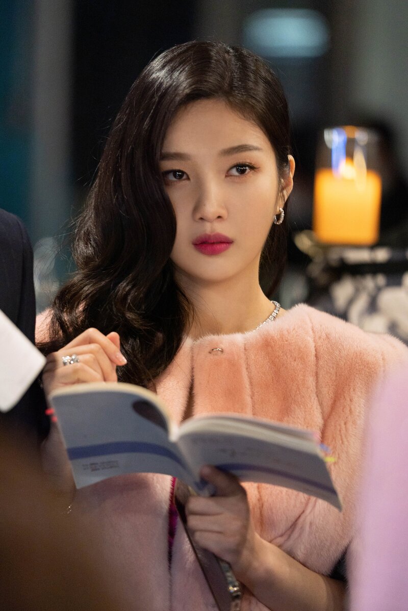 220118 SM Naver Post - Joy 'The One and Only' Behind documents 7