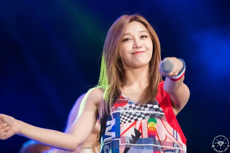 Apink_150720_eunjibee.com-EUNJIBEEDATA-10564_014.jpg