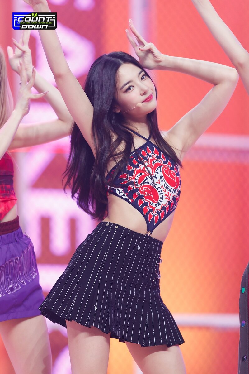 220721 ITZY Lia - 'SNEAKERS' at M Countdown documents 3