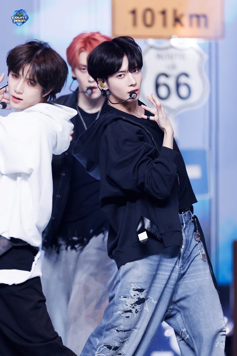 240404 TXT Taehyun - 'Deja Vu' and 'I'll See You There Tomorrow' at M Countdown documents 3