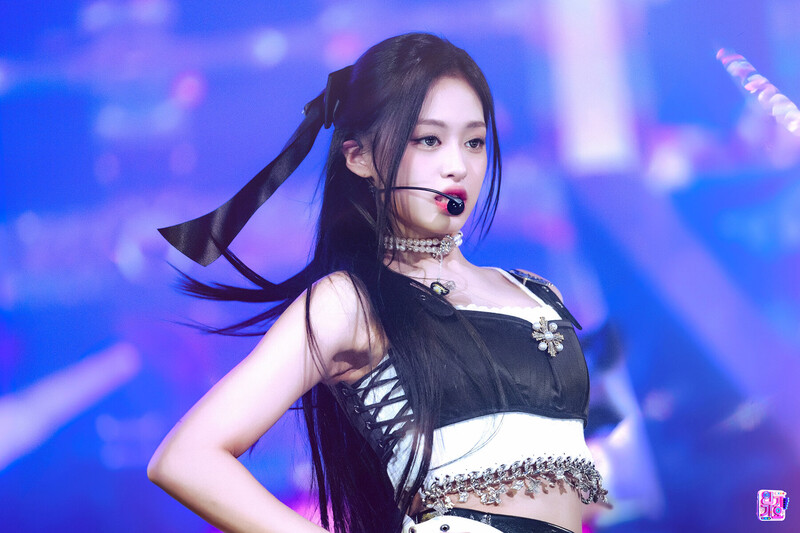 240407 BABYMONSTER Ahyeon - ‘SHEESH’ at Inkigayo documents 1