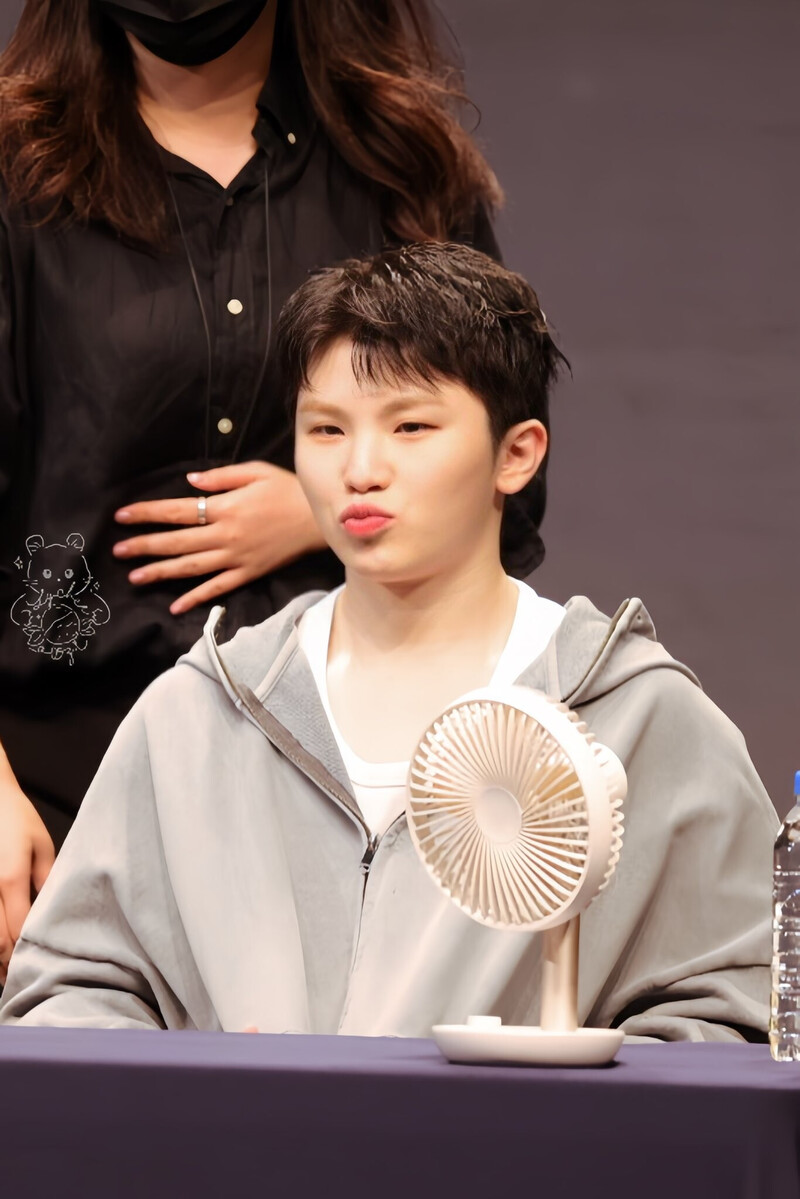 241016 SEVENTEEN Woozi - Fansign Event documents 1