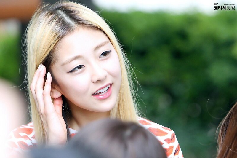140810 LADIES' CODE RiSe at Inkigayo Mini Fanmeeting documents 4