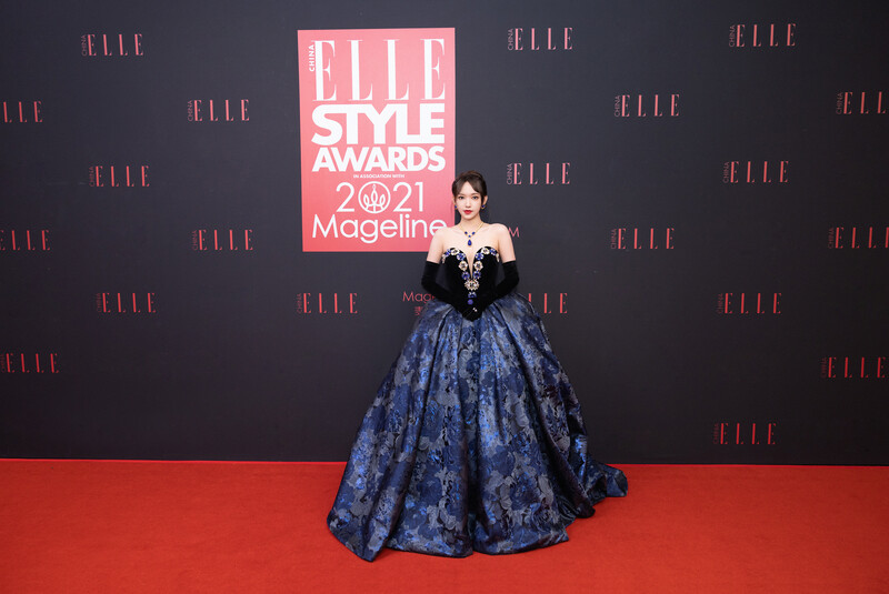 211118 Cheng Xiao Weibo Studio Post - ELLE Style Awards documents 2