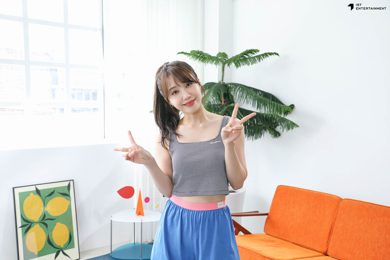 230612 IST Naver post- EUNJI 'Nareun Lookbook'  behind documents 20