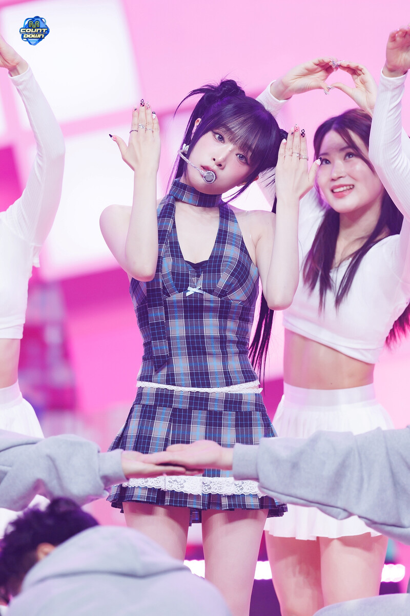 241003 YENA - 'Sugar' + 'NEMONEMO' at M Countdown documents 22