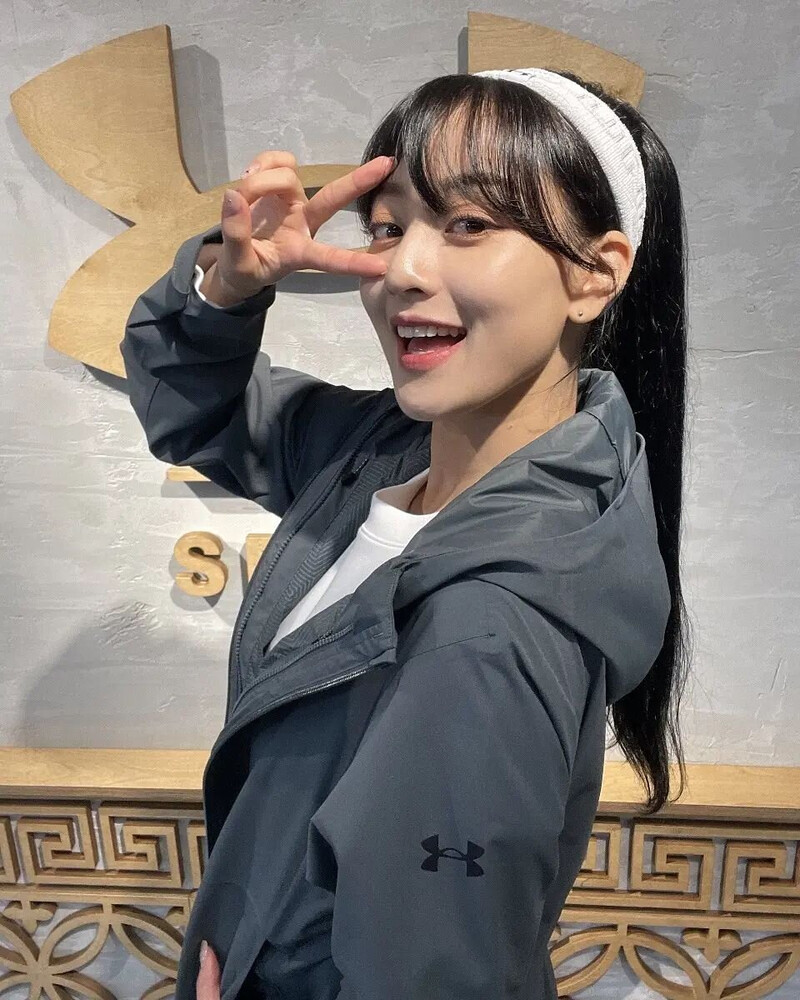 211002 TWICE Instagram Update - Jihyo documents 2