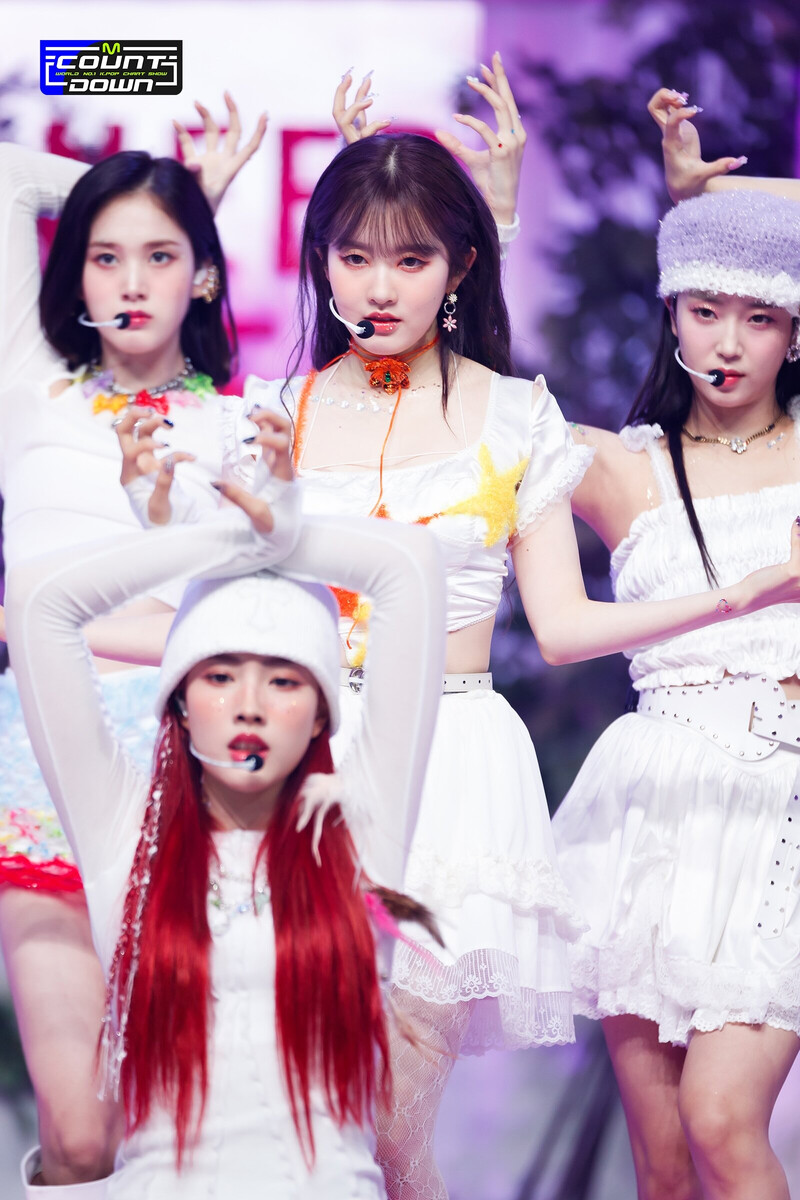 220721 STAYC Sieun 'BEAUTIFUL MONSTER' at M Countdown documents 8