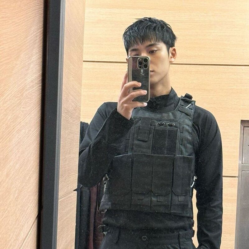 240502 SEVENTEEN Mingyu Instagram Update documents 1