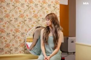 Mia - Not A Fairytale ⅓ 2nd Digital Single MV Behind photos