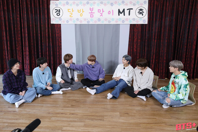 210505 Weverse Update [Behind cut] Run BTS! - EP.140 documents 2