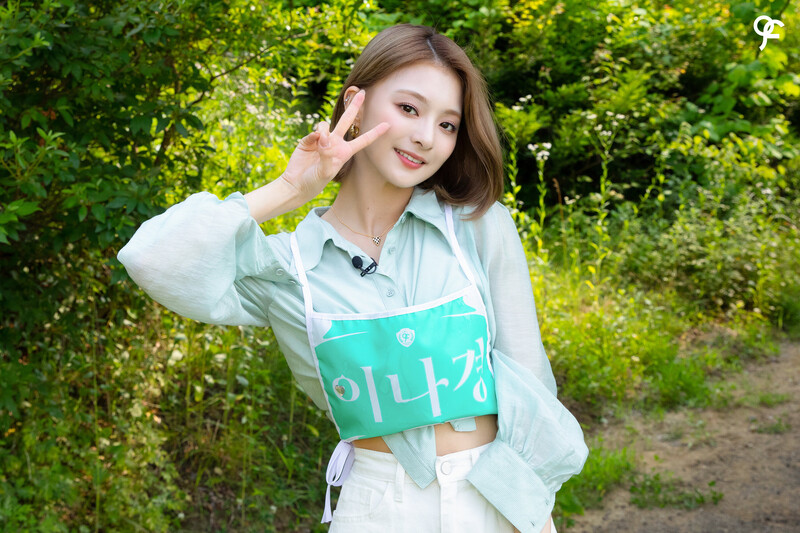 220731 fromis_9 Weverse - '15 Nights on Business Trip' documents 2