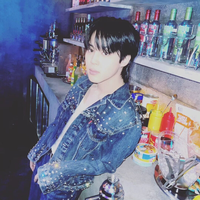 230412 BTS Jimin Instagram Update documents 1